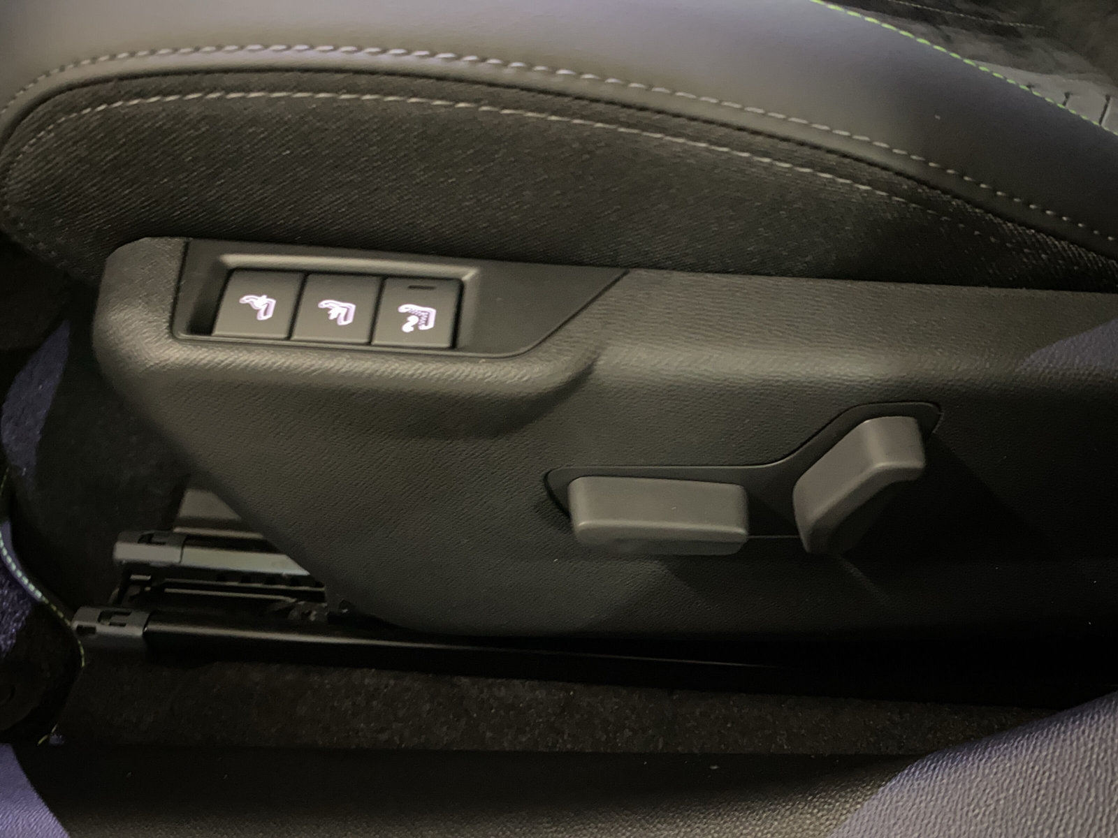 208 GT HYBRID 145 e-DSC6