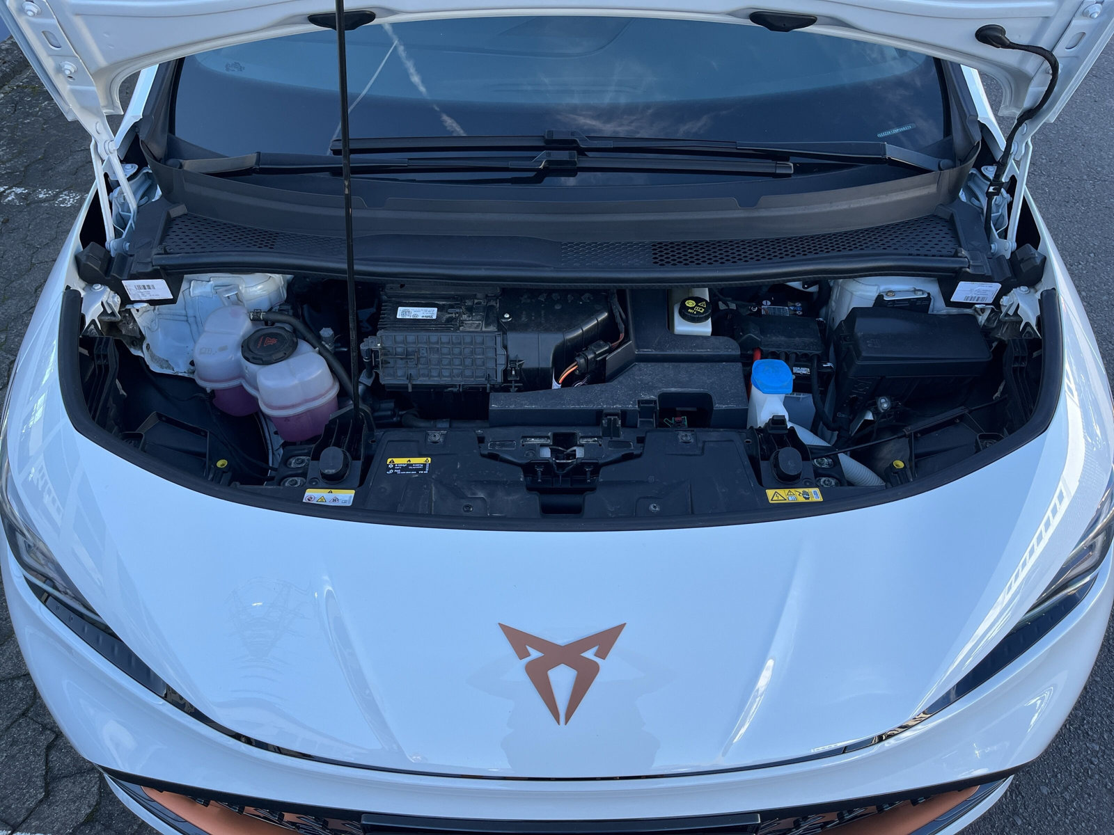 Born 150 kW 58 kWh *ACC*SHZ*NAVI*