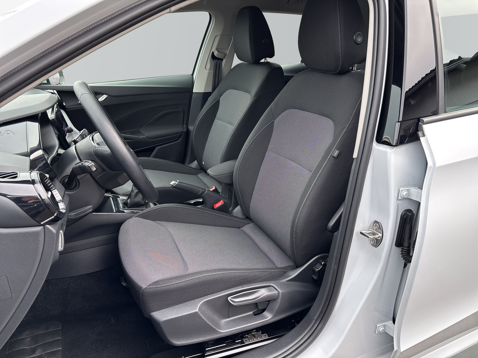 Fabia Ambition 1.0 MPI 5-Gang *SHZ*2-ZONEN*ELEKTR-FENSTER*