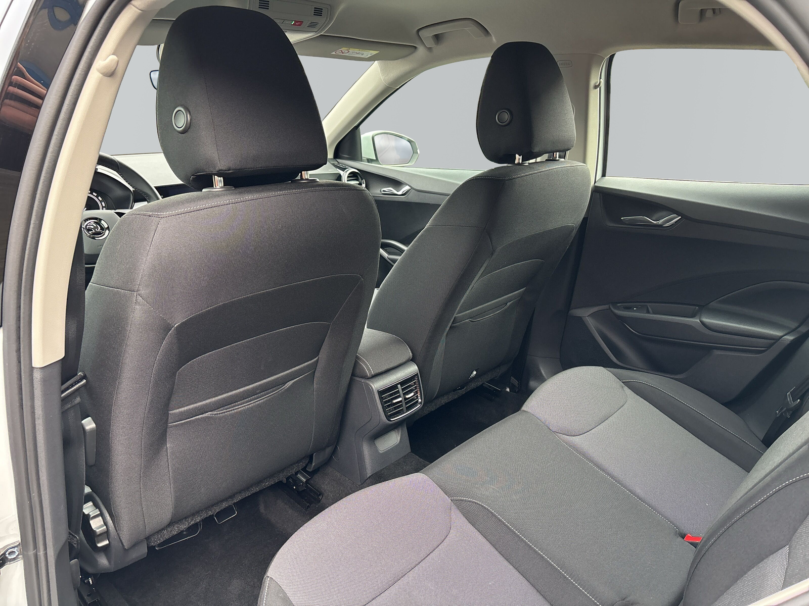 Fabia Ambition 1.0 MPI 5-Gang *SHZ*2-ZONEN*ELEKTR-FENSTER*