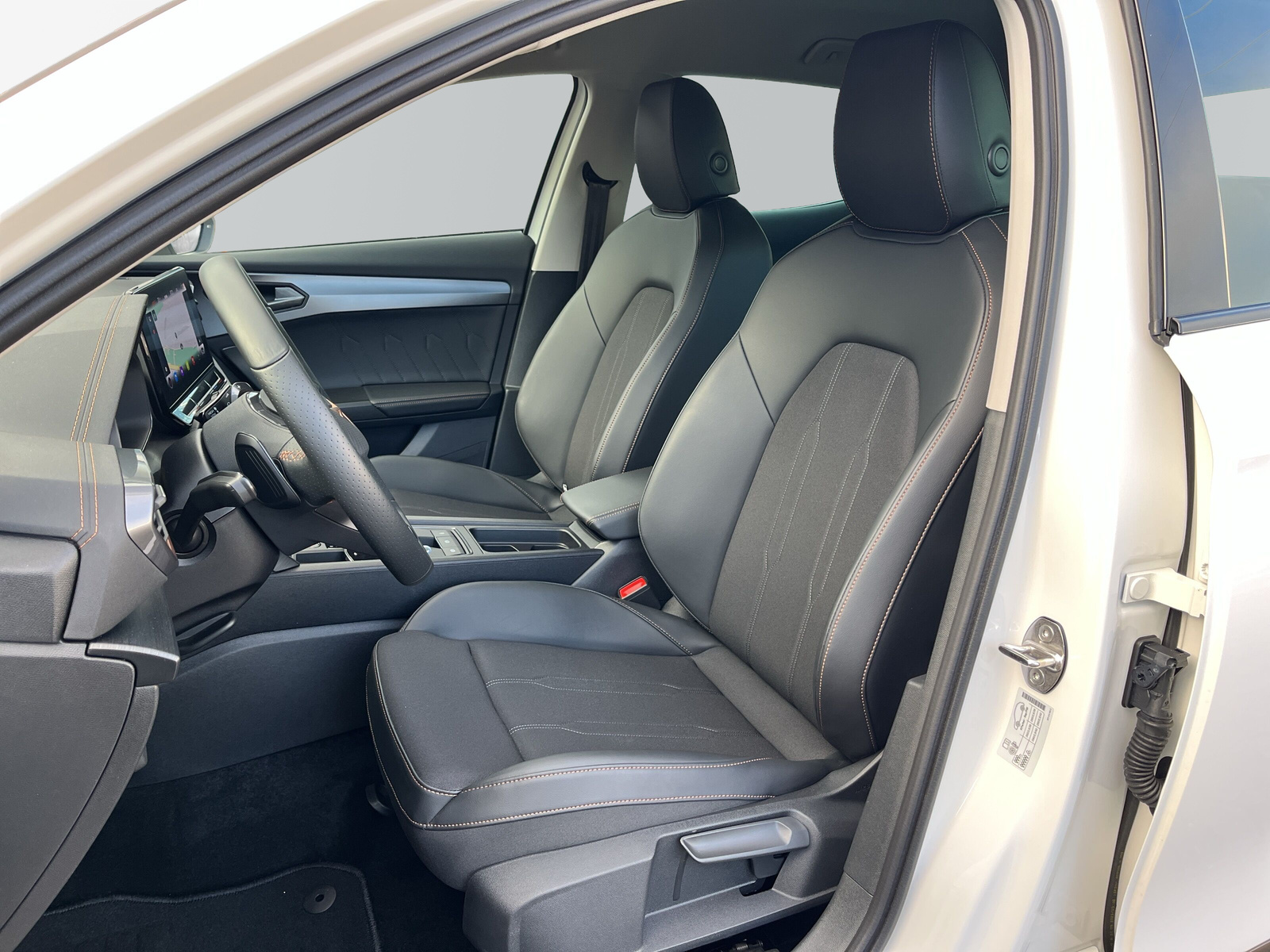 Formentor Basis 1.4 e-Hybrid DSG *AMBIENTE*PDC*NAVI*204PS*