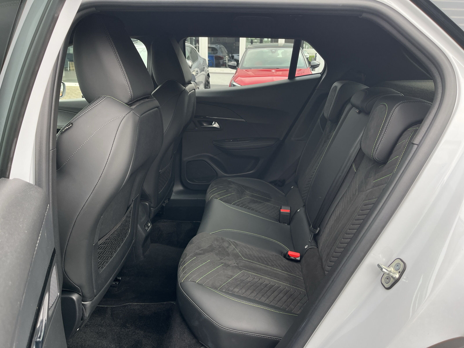 2008 GT 1,2 Ltr. EAT8 *MASSAGE*NAVI*SHZ*ALCANTARA*