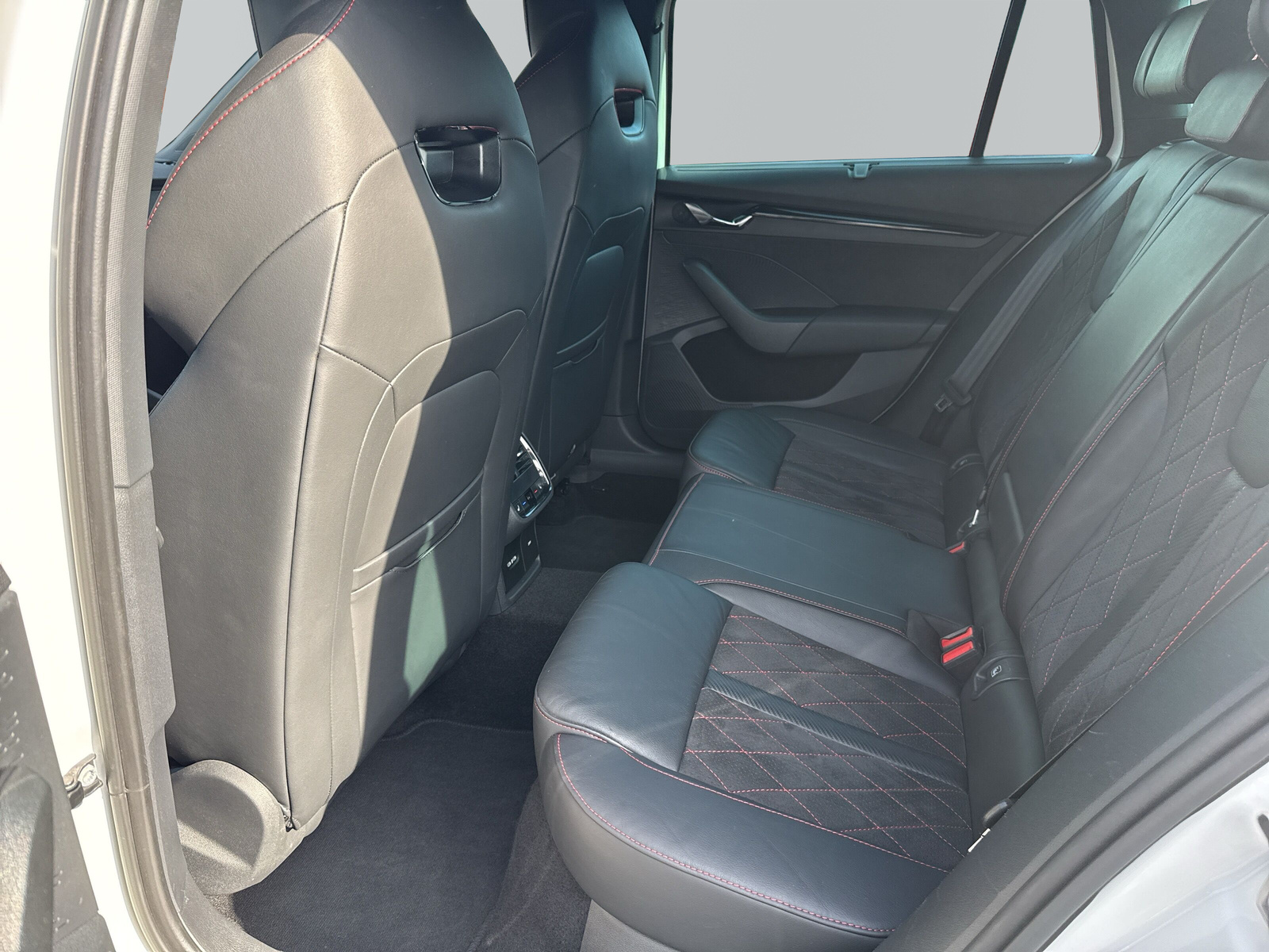 OCTAVIA COMBI iV RS RS iV *HEAD UP*3 Zonen Klima*