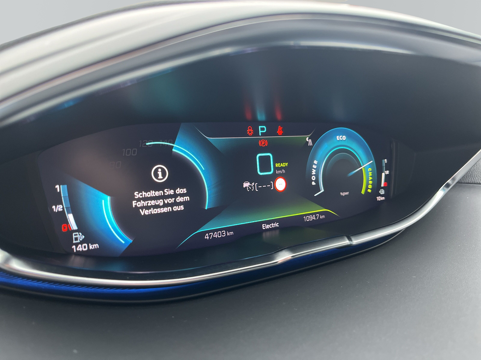 3008 Hybrid4 300 GT 1.6 EAT8 *AHK*NIGHT-VISON*MASSAGE*PANO*FOCAL*