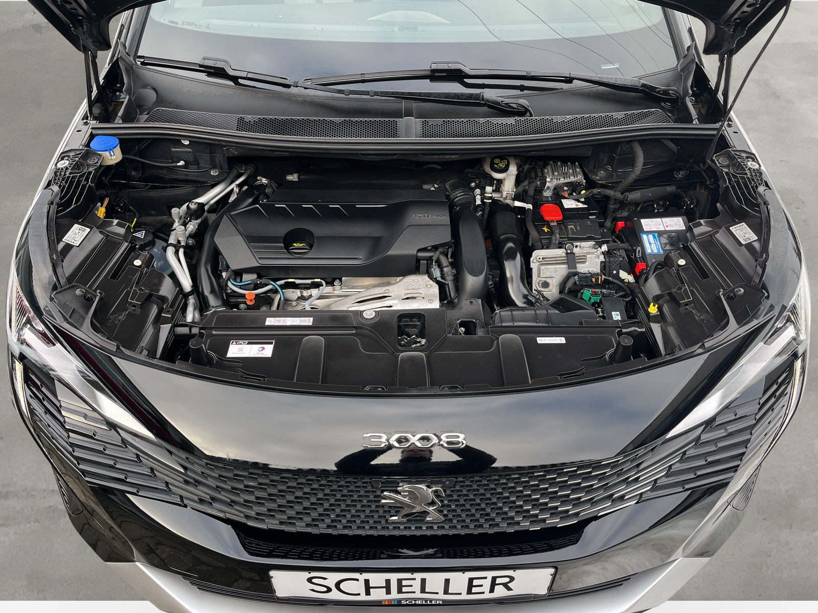 3008 Hybrid4 300 GT 1.6 EAT8 *AHK*NIGHT-VISON*MASSAGE*PANO*FOCAL*