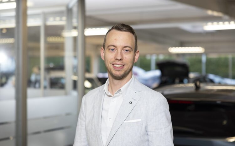  STEFAN LEINWEBER